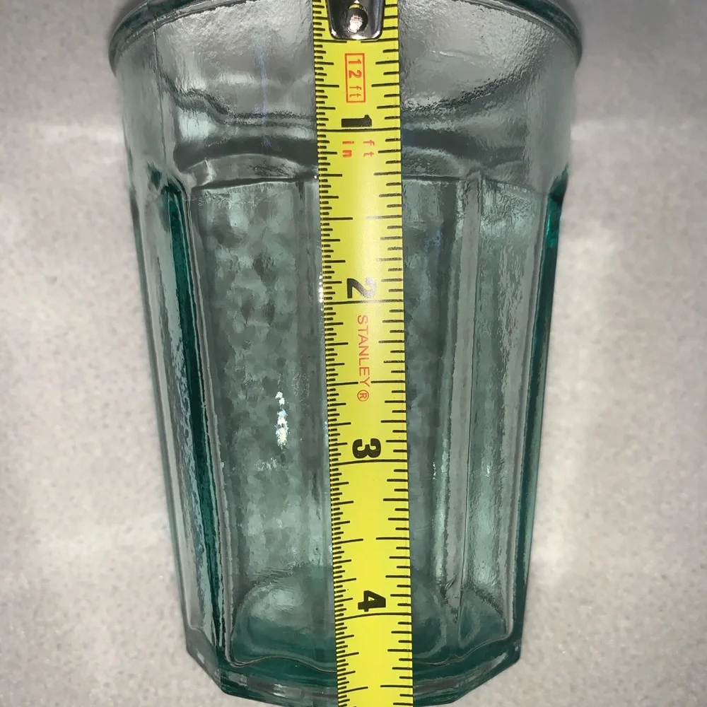Set of 4 drinking glasses
